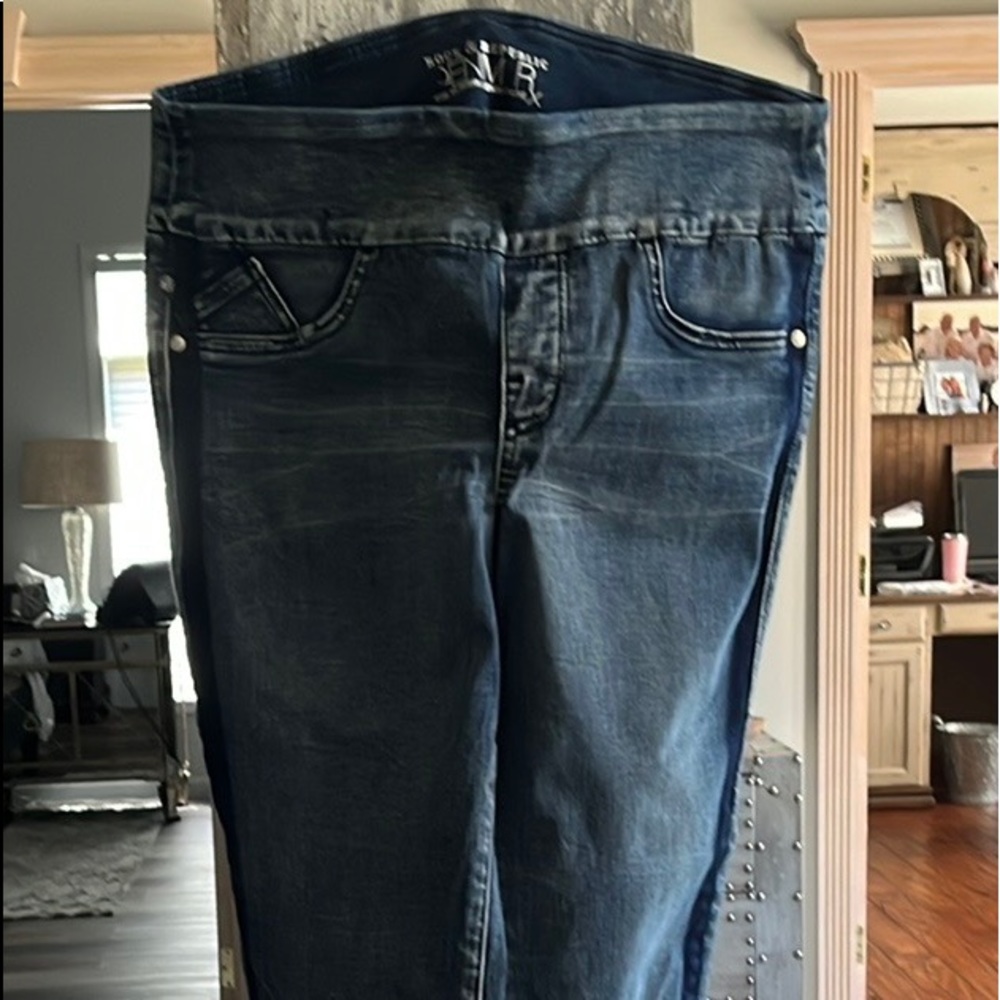 Rock Republic pull on Jeggin’s LN